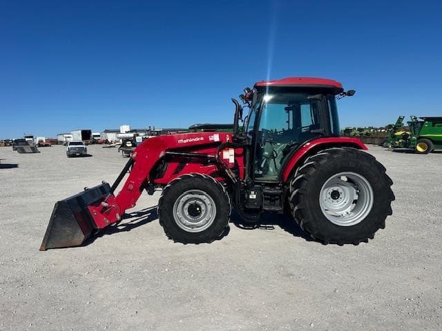 Image of Mahindra 8100 equipment image 1