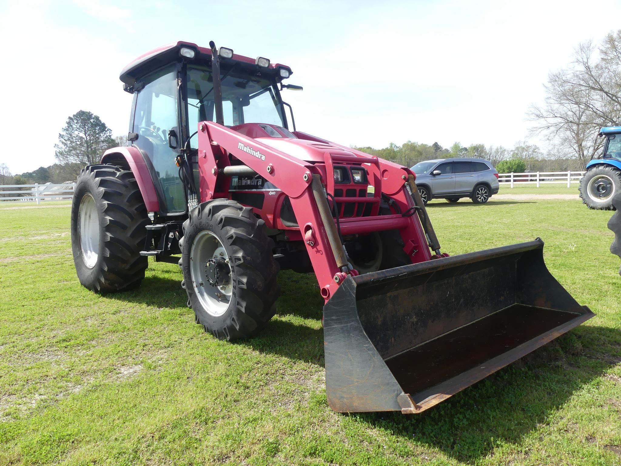 Main image Mahindra 8560