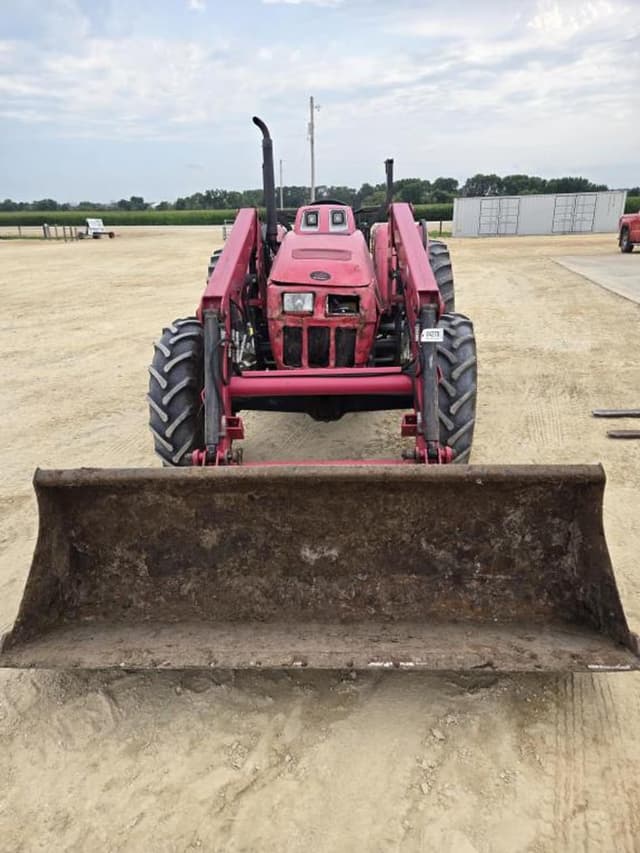 Image of Mahindra 8560 equipment image 1