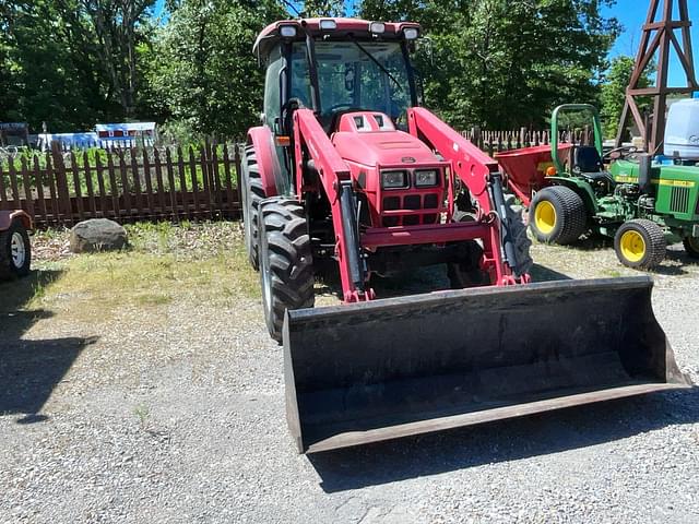 Image of Mahindra 8560 equipment image 3