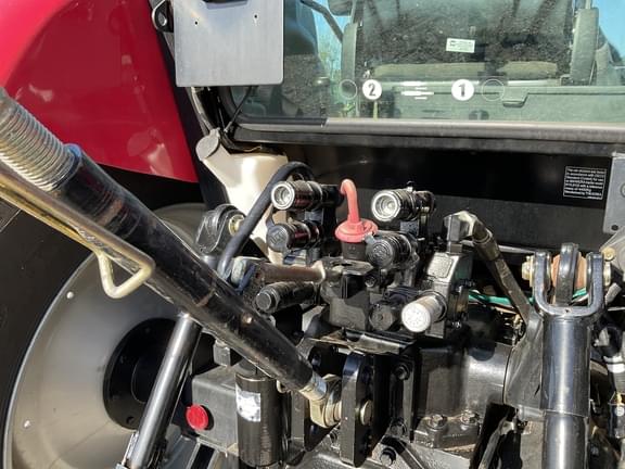 Image of Mahindra 9125S equipment image 4