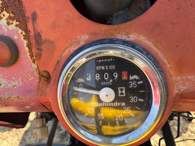 Image of Mahindra E350-DI equipment image 4