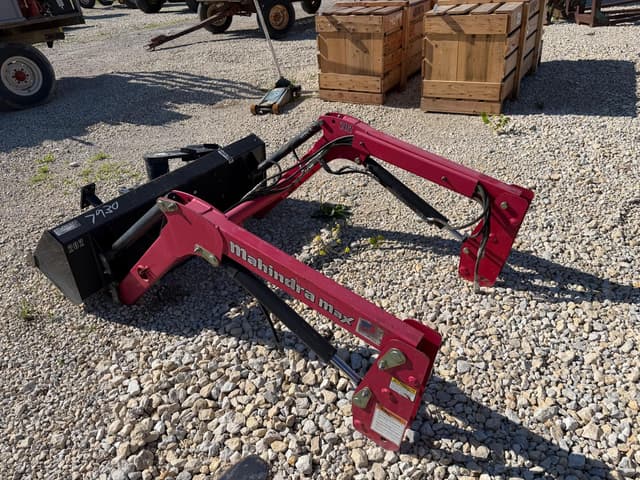 Image of Mahindra 202 equipment image 3