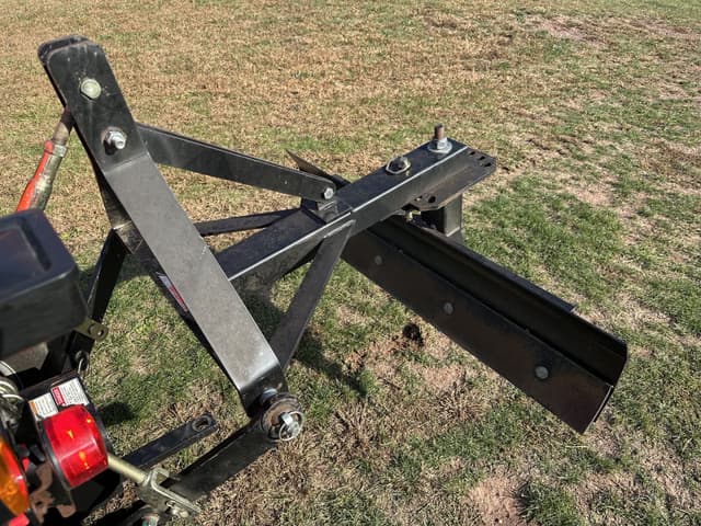 Image of Mahindra eMax 22 equipment image 4