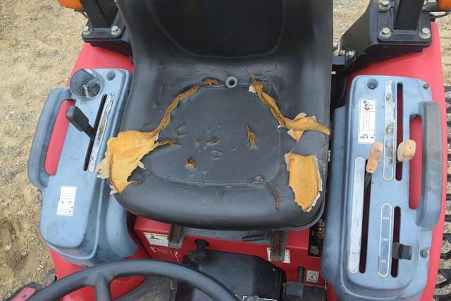 Image of Mahindra eMax 25 equipment image 4