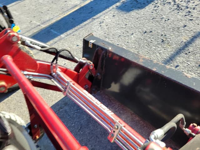 Image of Mahindra eMax 25 equipment image 3