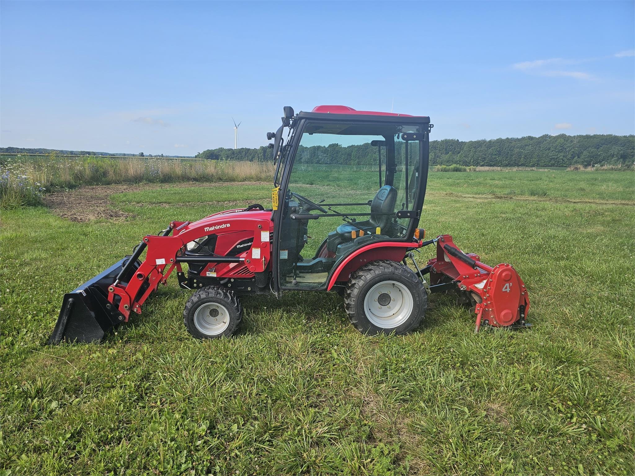 Main image Mahindra eMax 25