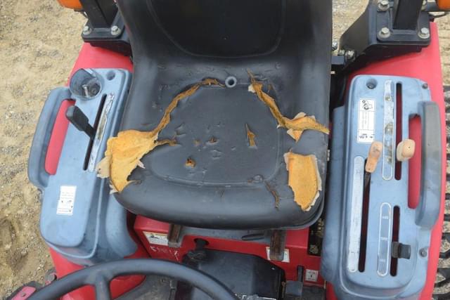 Image of Mahindra eMax 25 equipment image 4