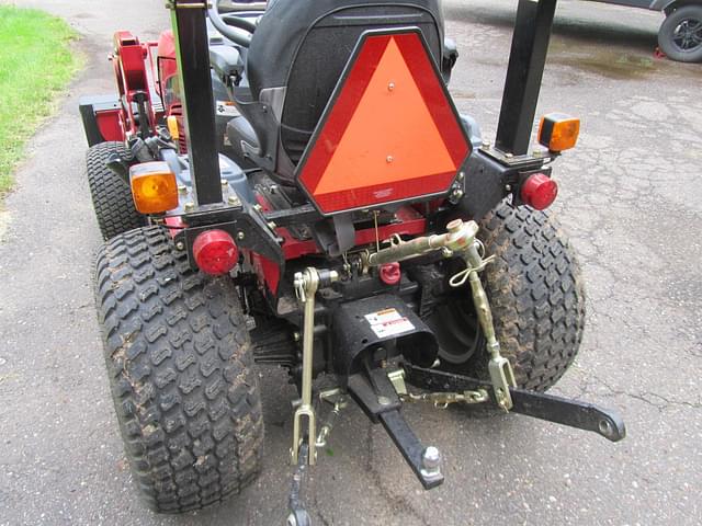 Image of Mahindra EMax 22L equipment image 4