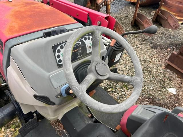 Image of Mahindra Max 24 equipment image 2