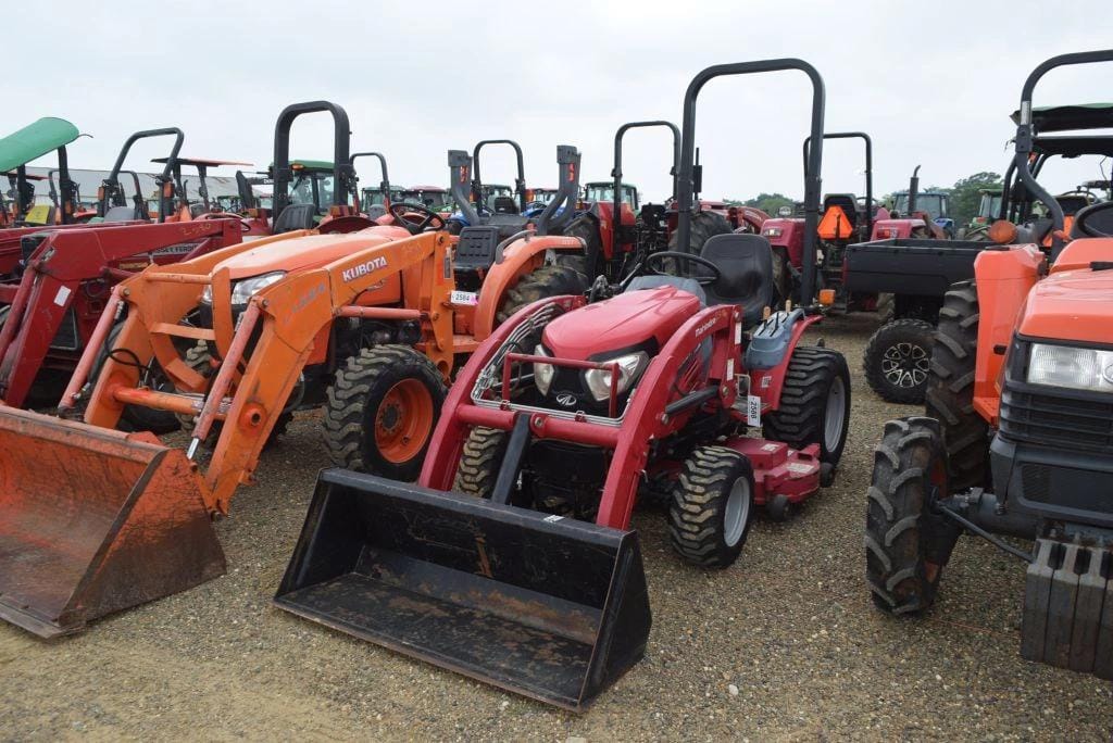 Main image Mahindra Max 25
