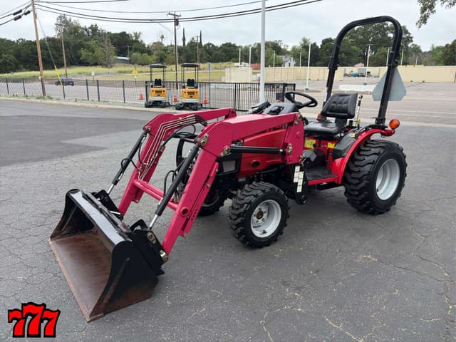 Image of Mahindra Max 26 equipment image 1