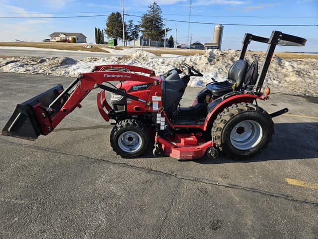 Image of Mahindra Max 26XL equipment image 2