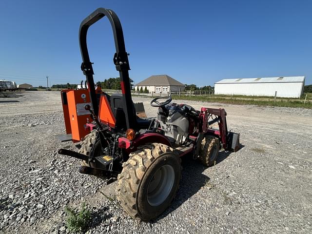 Image of Mahindra Max 26XL equipment image 3