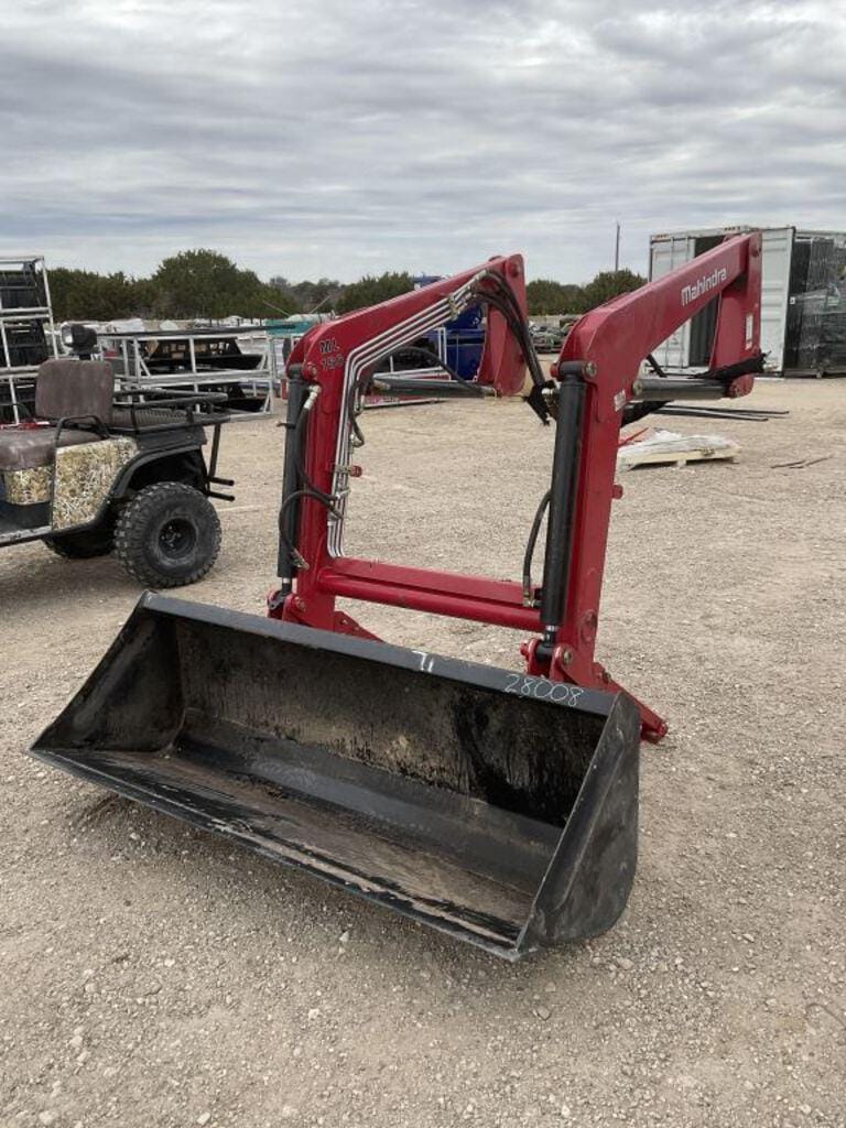 Main image Mahindra ML156