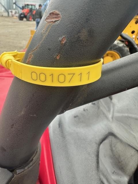 Image of Mahindra XTV1000S equipment image 1