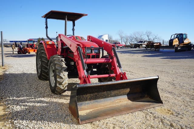 Image of Mahindra mPower 85 equipment image 4