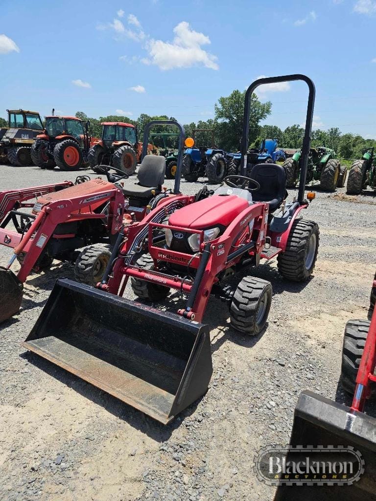 Mahindra eMax 25S Equipment Image0