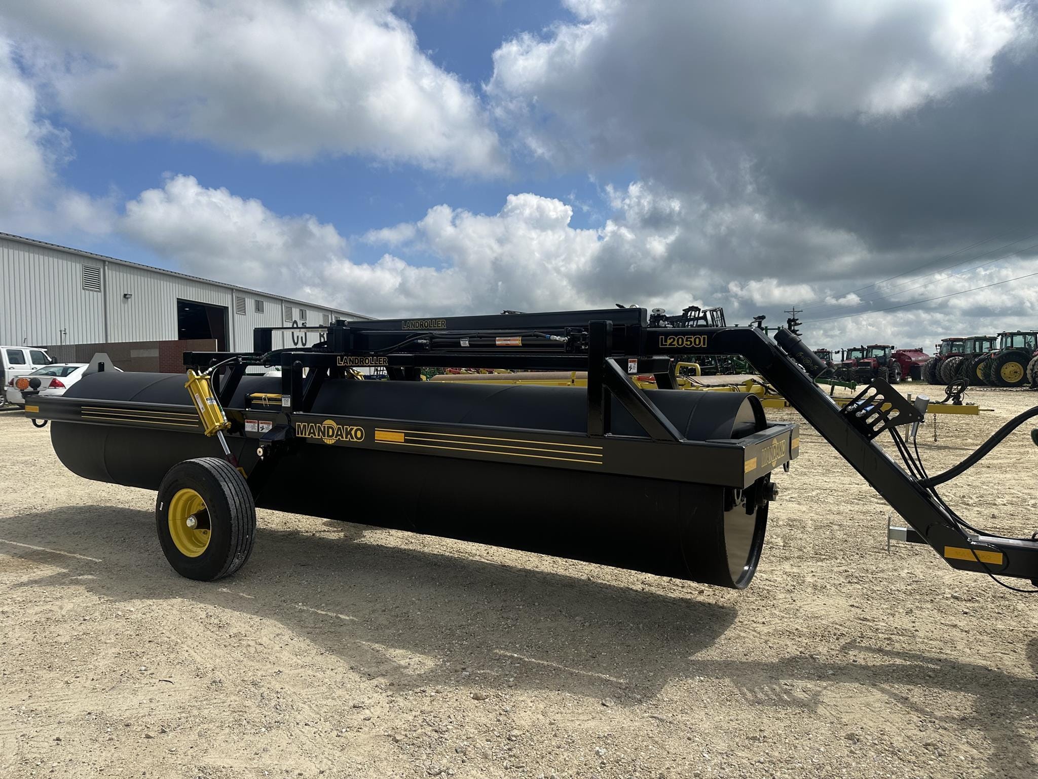 Mandako L2050I Equipment Image0