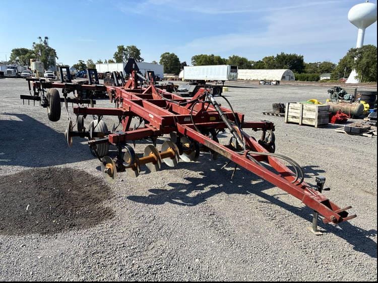 M&W 1165 Equipment Image0