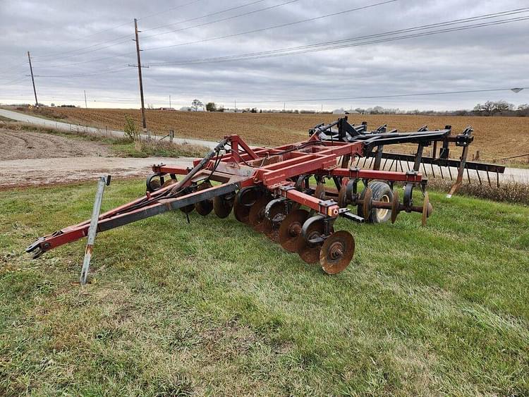 M&W 1465 Equipment Image0