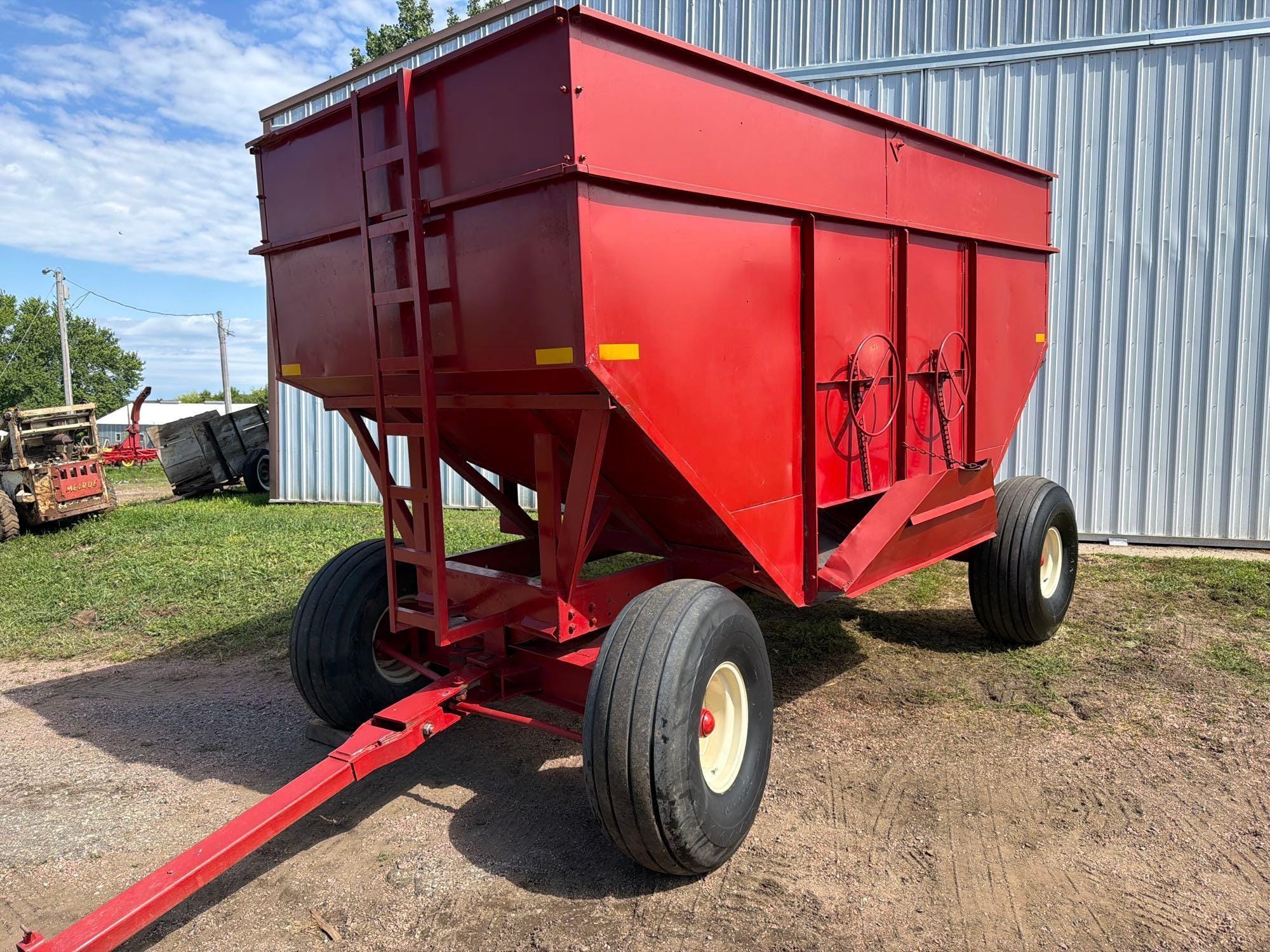 M&W 300B Equipment Image0