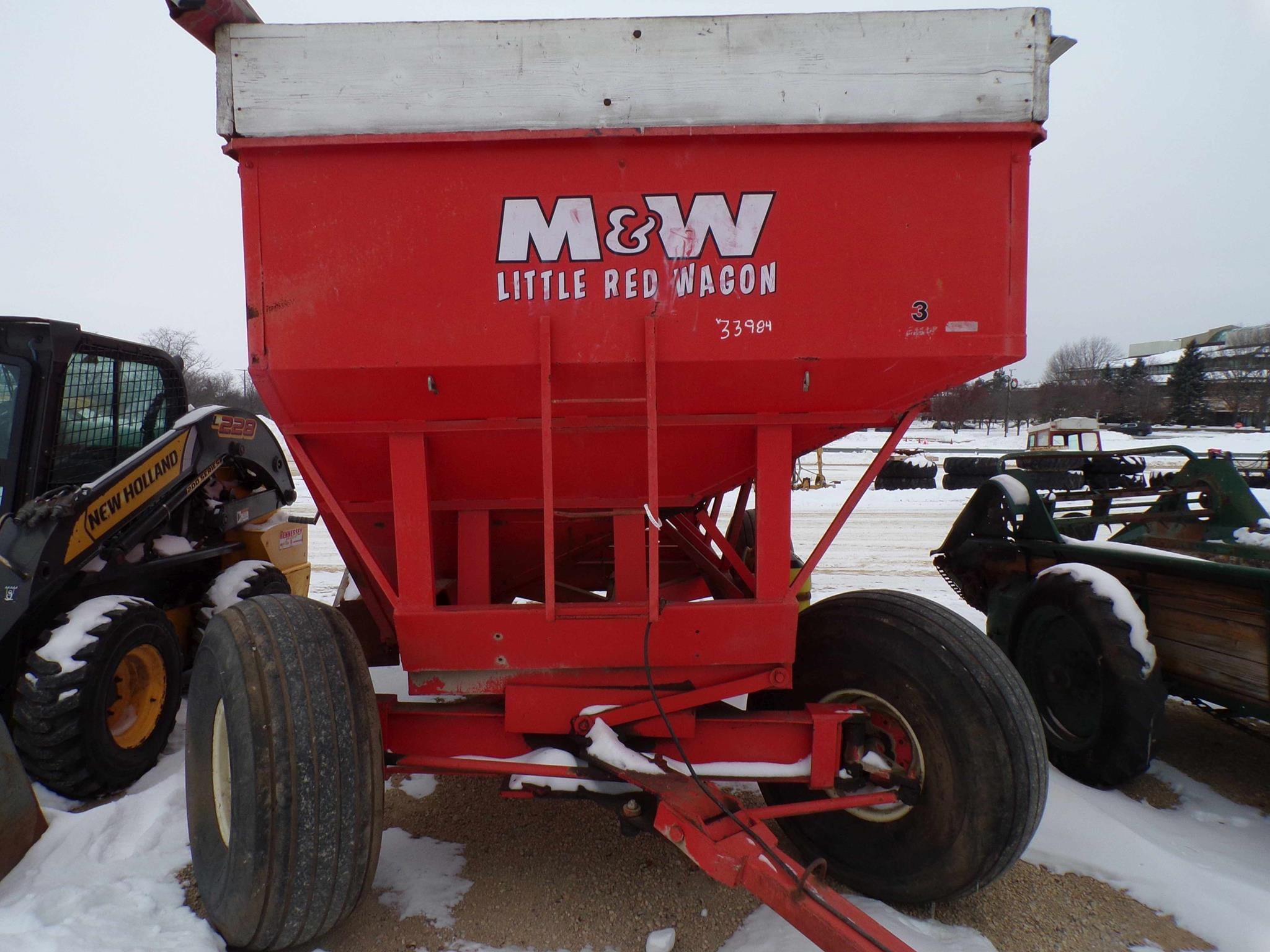M&W Little Red Wagon Equipment Image0
