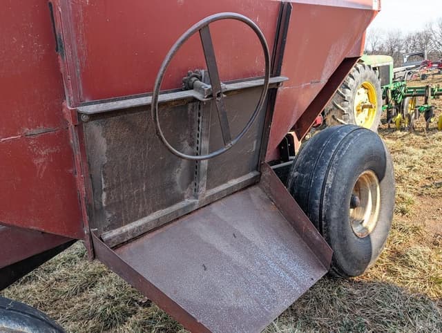 Image of M&W Little Red Wagon equipment image 4