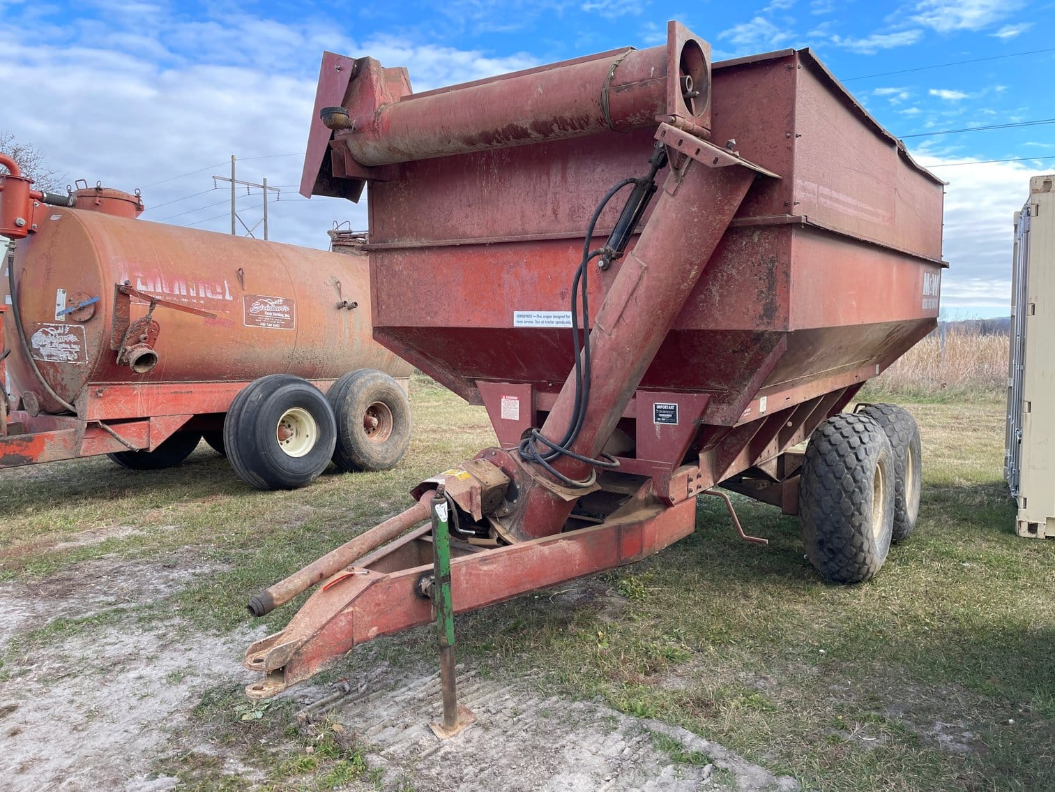 M&W Little Red Wagon Equipment Image0