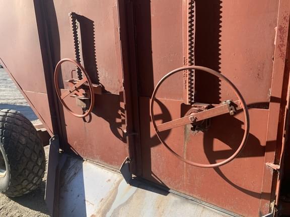 Image of M&W Little Red Wagon equipment image 3