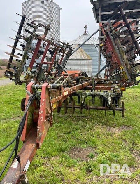 Image of M&W Tilthmaster 1000 equipment image 1