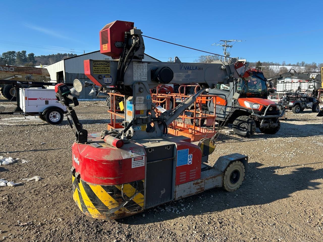 2014 Manitex 25E Equipment Image0