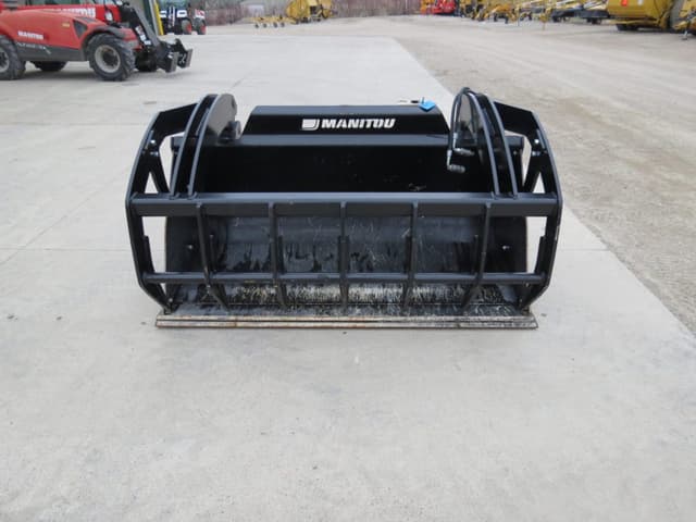 Image of Manitou Grapple Bucket equipment image 2