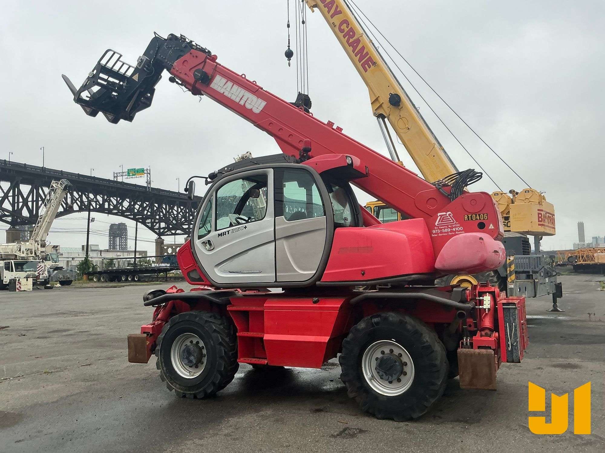 2014 Manitou MRT2150 Equipment Image0