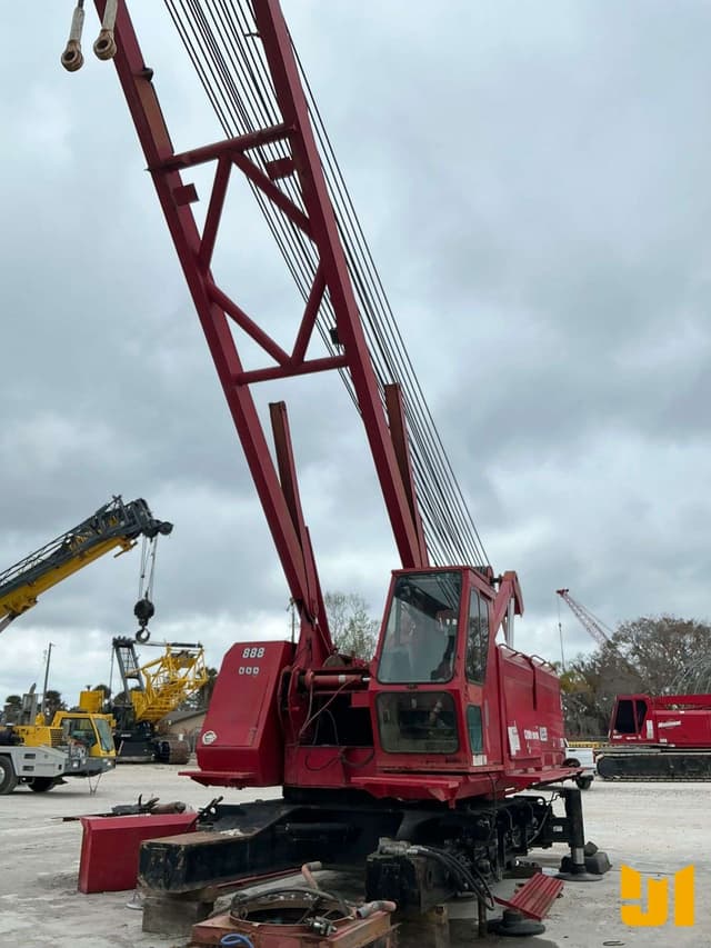 Image of Manitowoc 888 equipment image 1