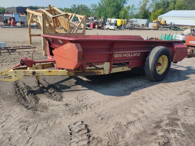 Image of New Holland 519 equipment image 1