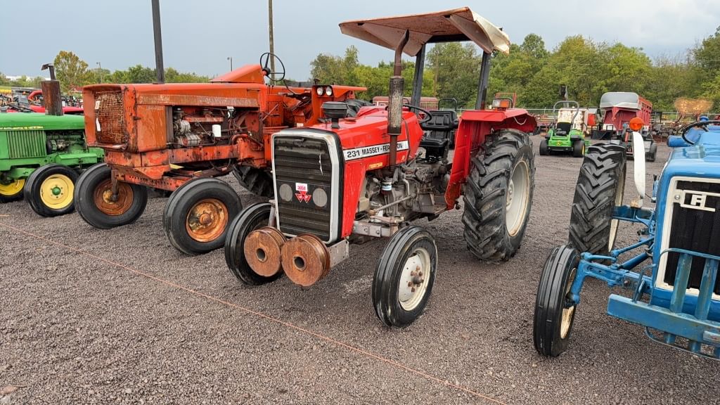 Massey Ferguson 231 Equipment Image0