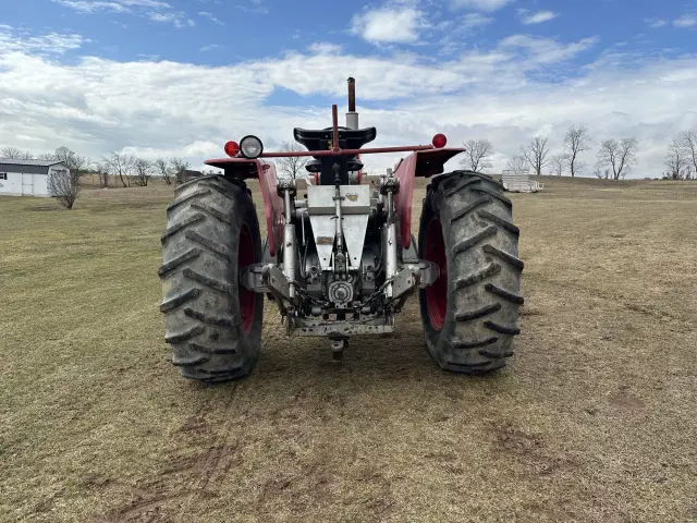Image of Massey Ferguson 1100 equipment image 4