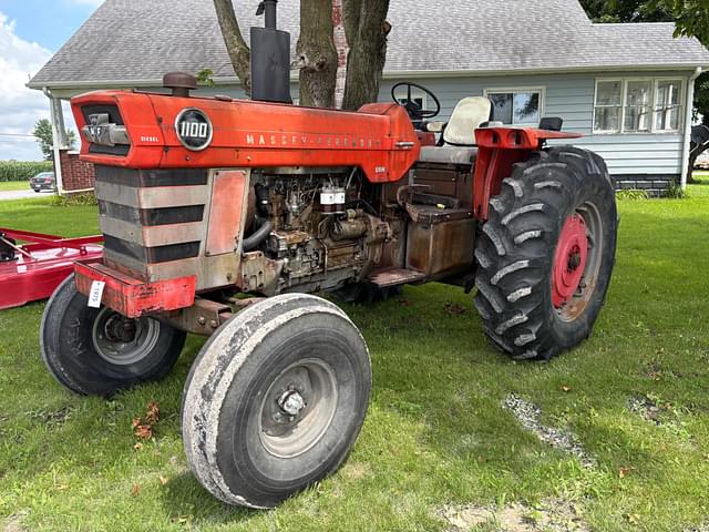 Image of Massey Ferguson 1100 equipment image 1