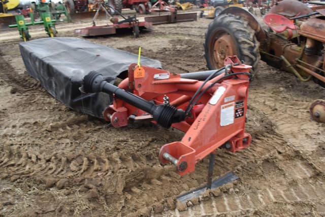 Image of Massey Ferguson 1330 equipment image 2