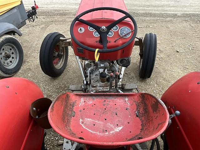 Image of Massey Ferguson 135 equipment image 4