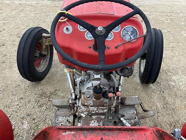 Image of Massey Ferguson 135 equipment image 3