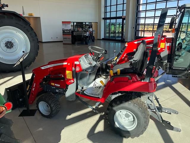 Image of Massey Ferguson GC1725M equipment image 1