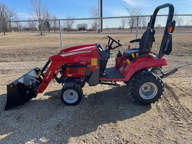 Image of Massey Ferguson GC1725M equipment image 1