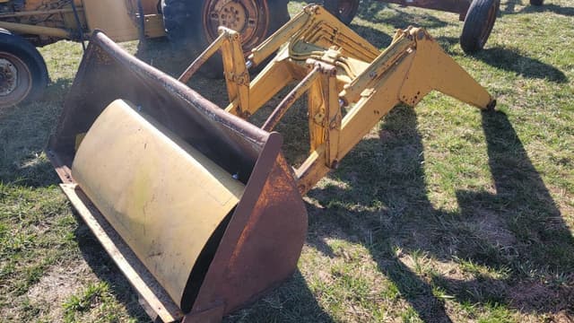Image of Massey Ferguson 204 equipment image 2