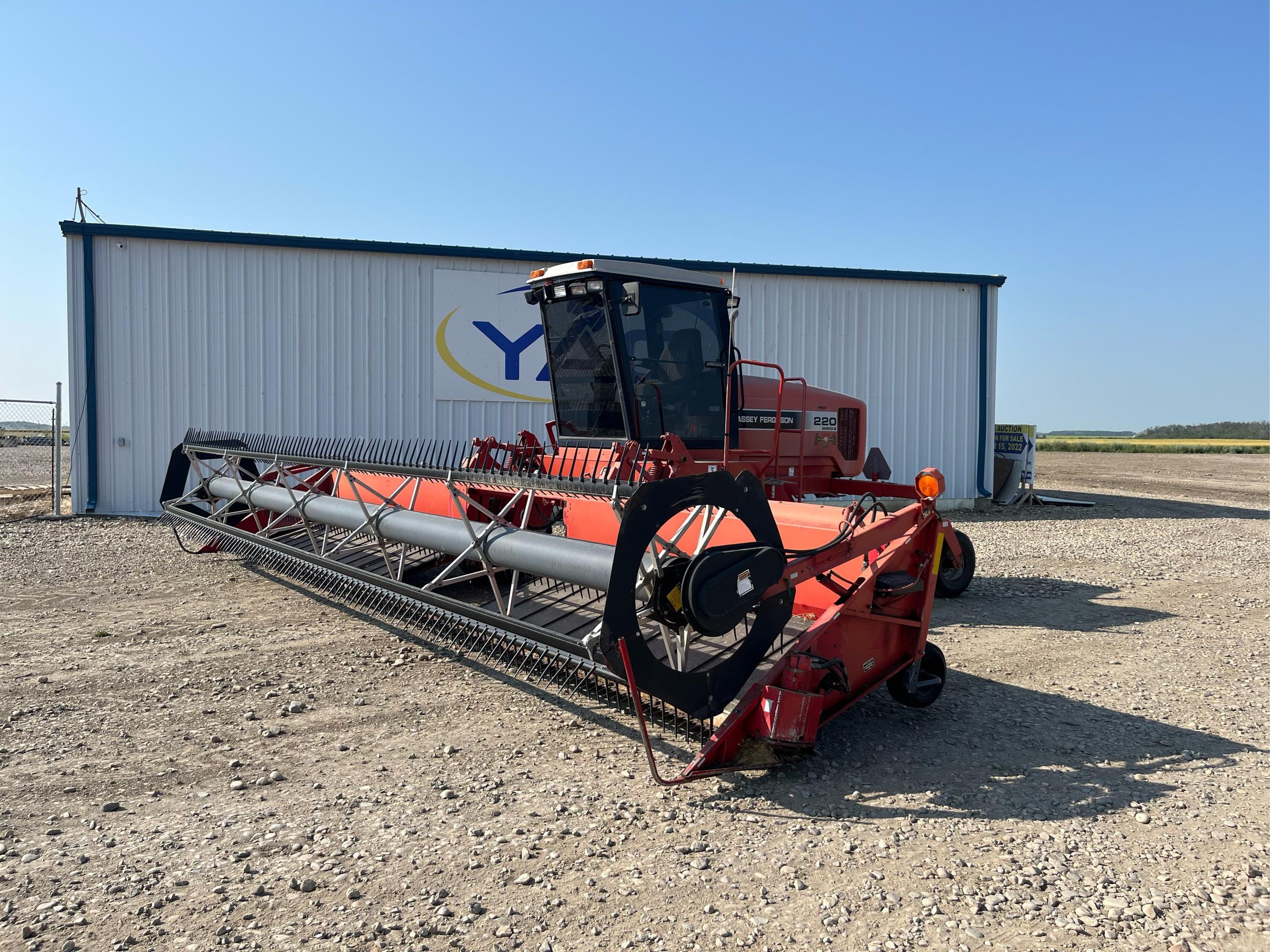 Main image Massey Ferguson 220