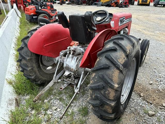 Image of Massey Ferguson 230 equipment image 2