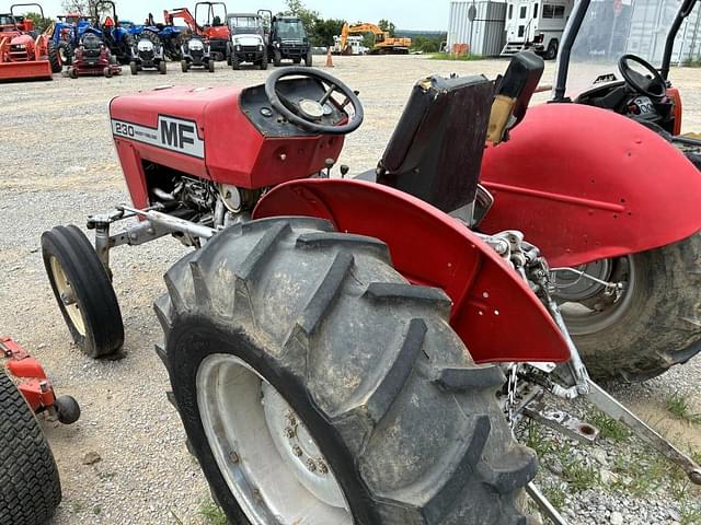 Image of Massey Ferguson 230 equipment image 3
