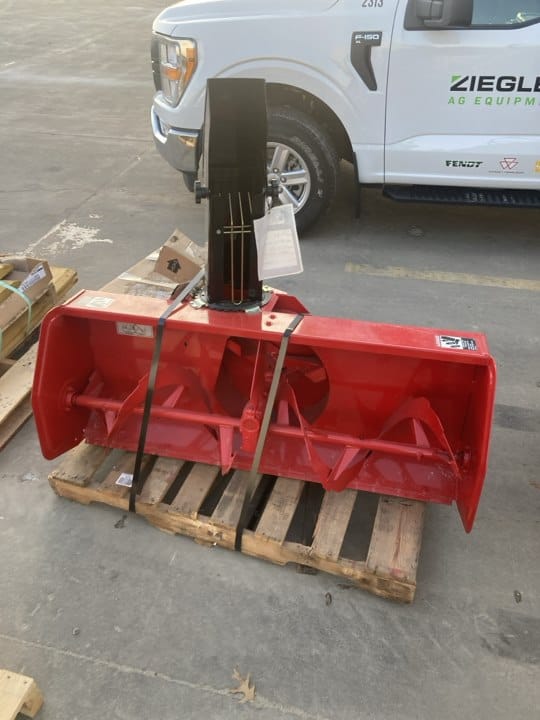 2020 Massey Ferguson 2360 Equipment Image0