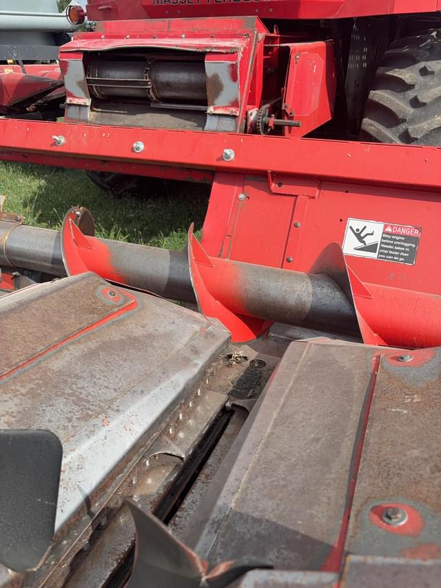 Image of Massey Ferguson 863 equipment image 4